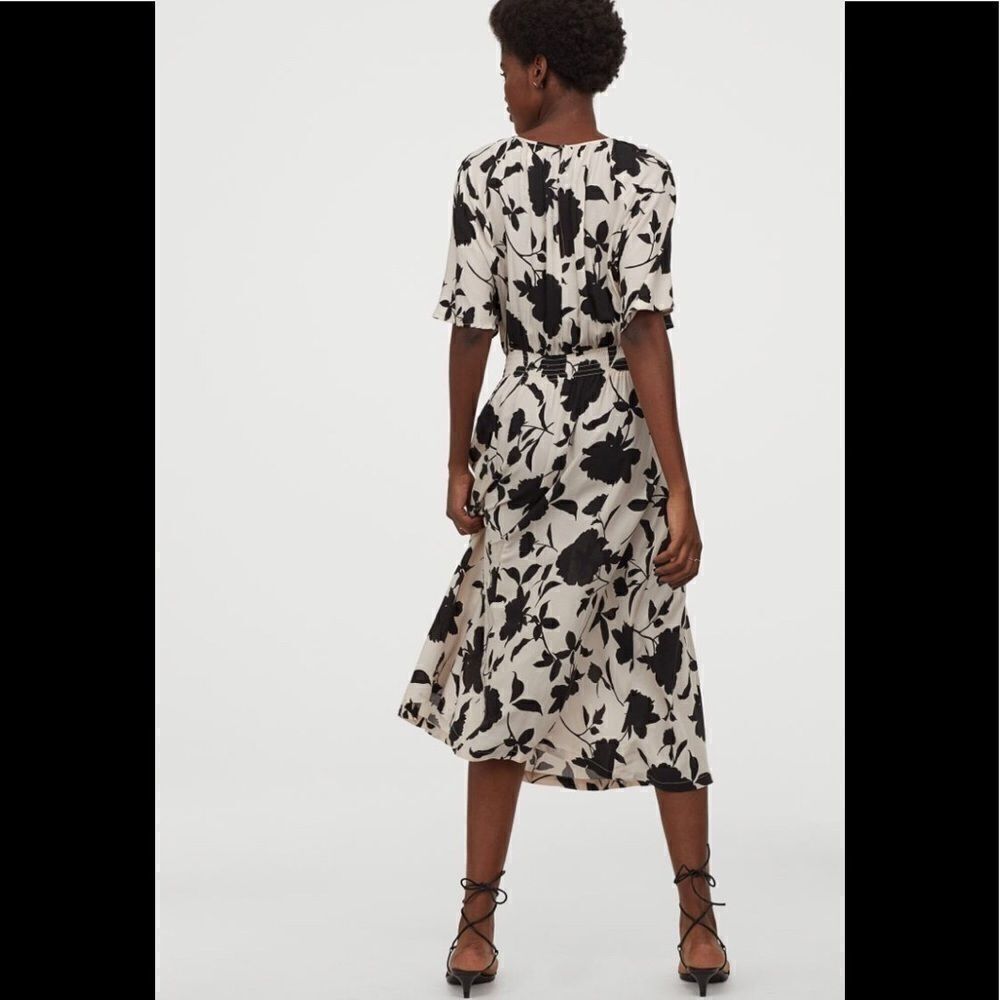 Viscose calf length dress by H&M - Picture 9 of 10